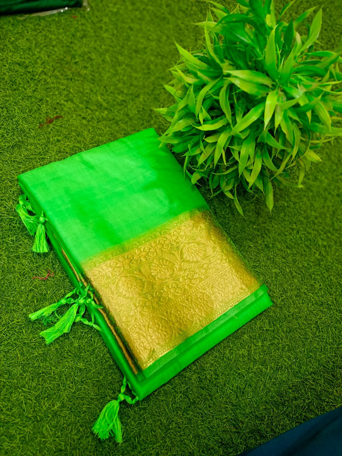 Handcrafted Green Maslin Organza Saree with Golden Zari Border & Matching Blouse Piece – Free
