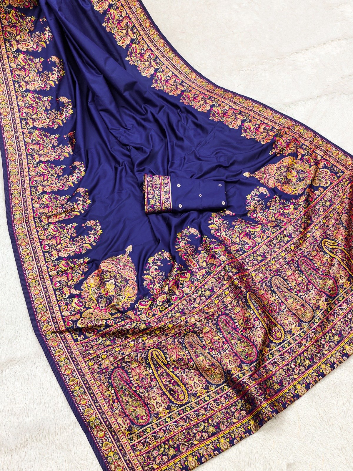 Kashmiri Handwoven Peacock Pashmina Silk Saree with Blouse Piece