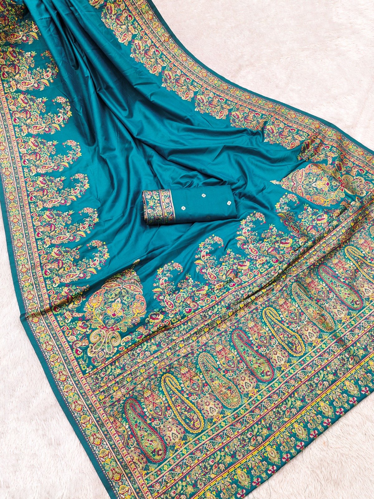 Kashmiri Handwoven Peacock Pashmina Silk Saree with Blouse Piece