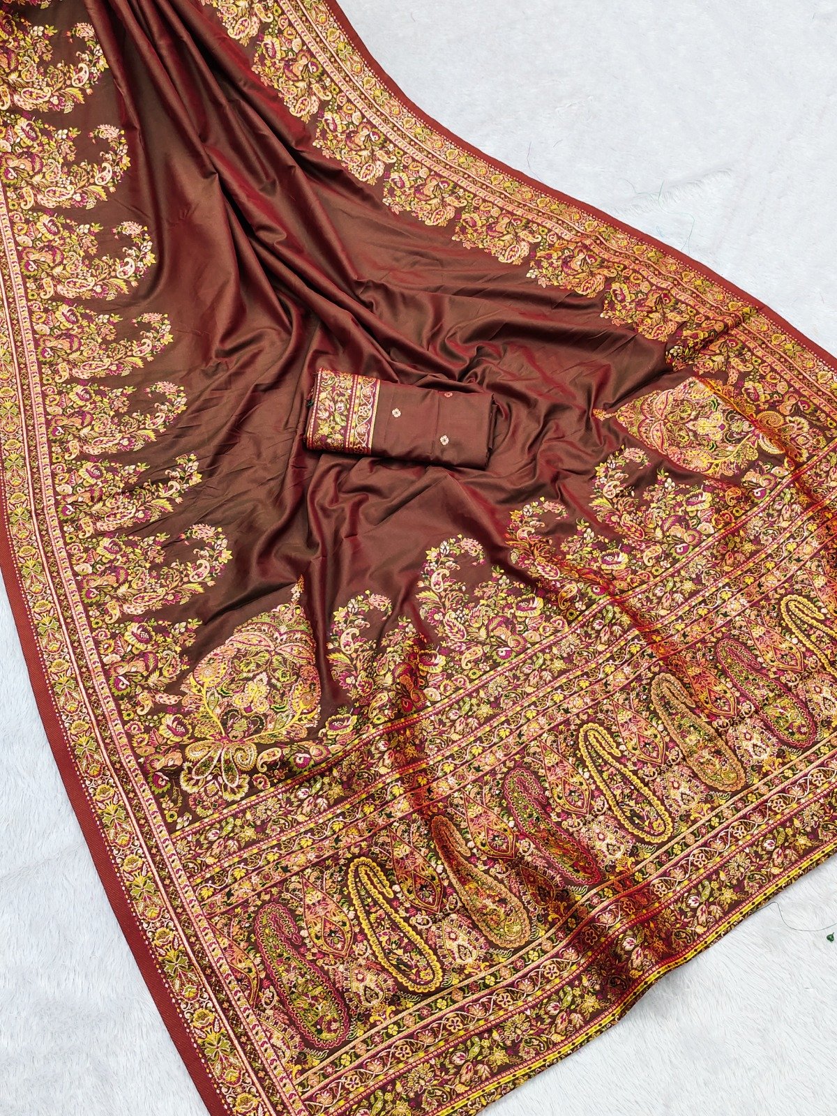Kashmiri Handwoven Peacock Pashmina Silk Saree with Blouse Piece