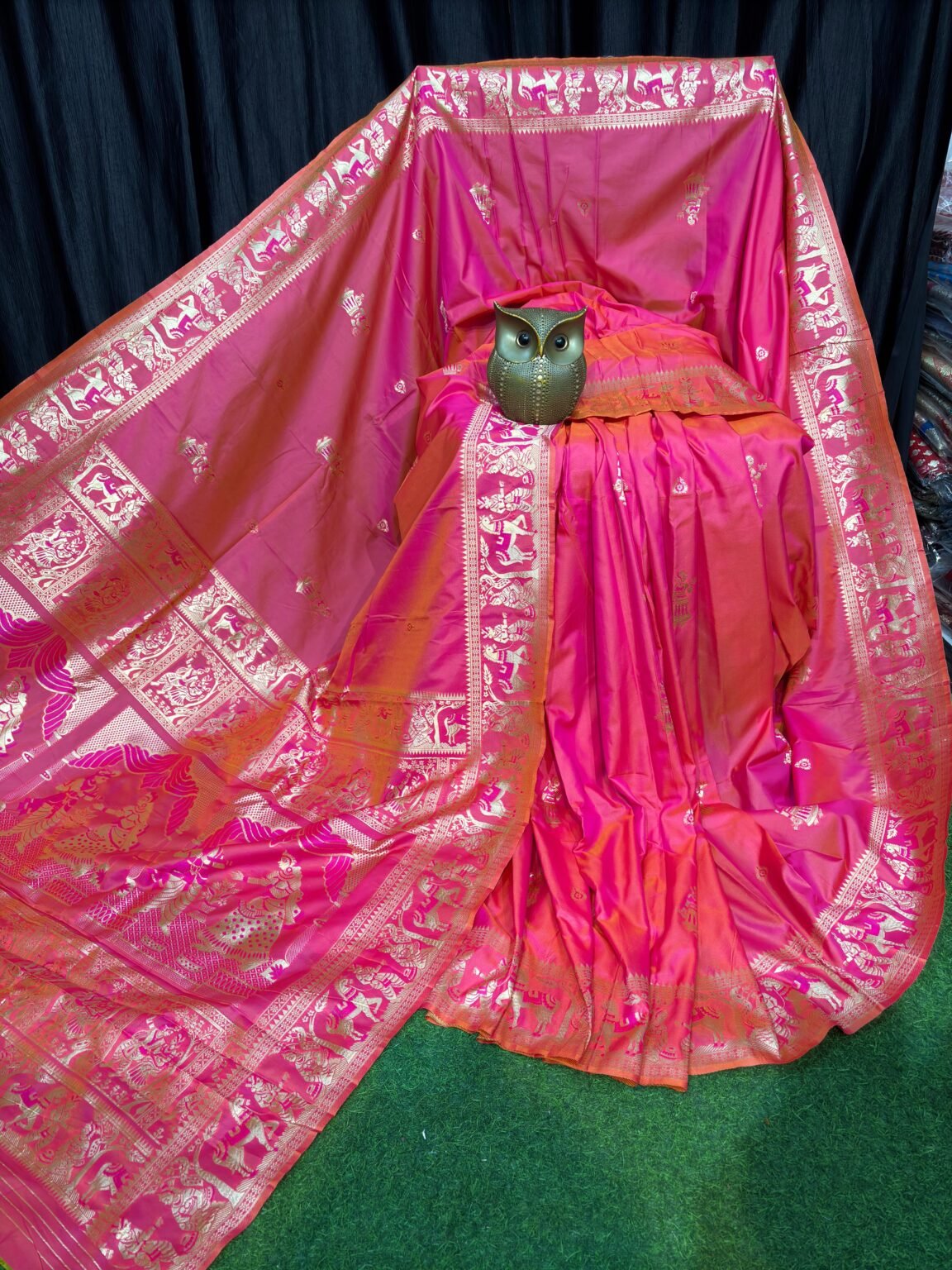 Gold Handcrafted Bishnupuri Silk Saree & Gold Handcrafted Bishnupuri Silk Saree