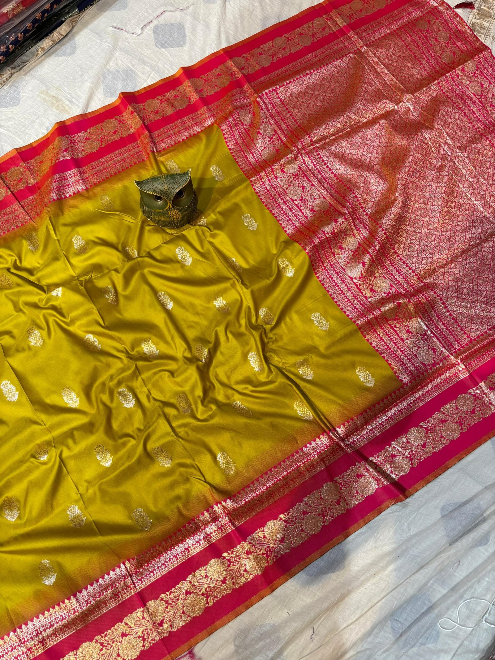 Handcrafted Mahabalipuram Silk Saree – (with Blouse Piece)