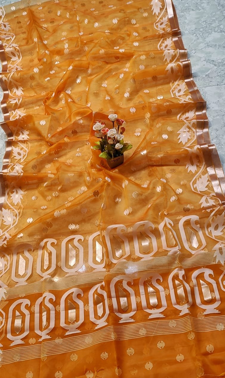 Handcrafted Muslin Silk Jamdani with Jari Butti Design & Matching Blouse Piece