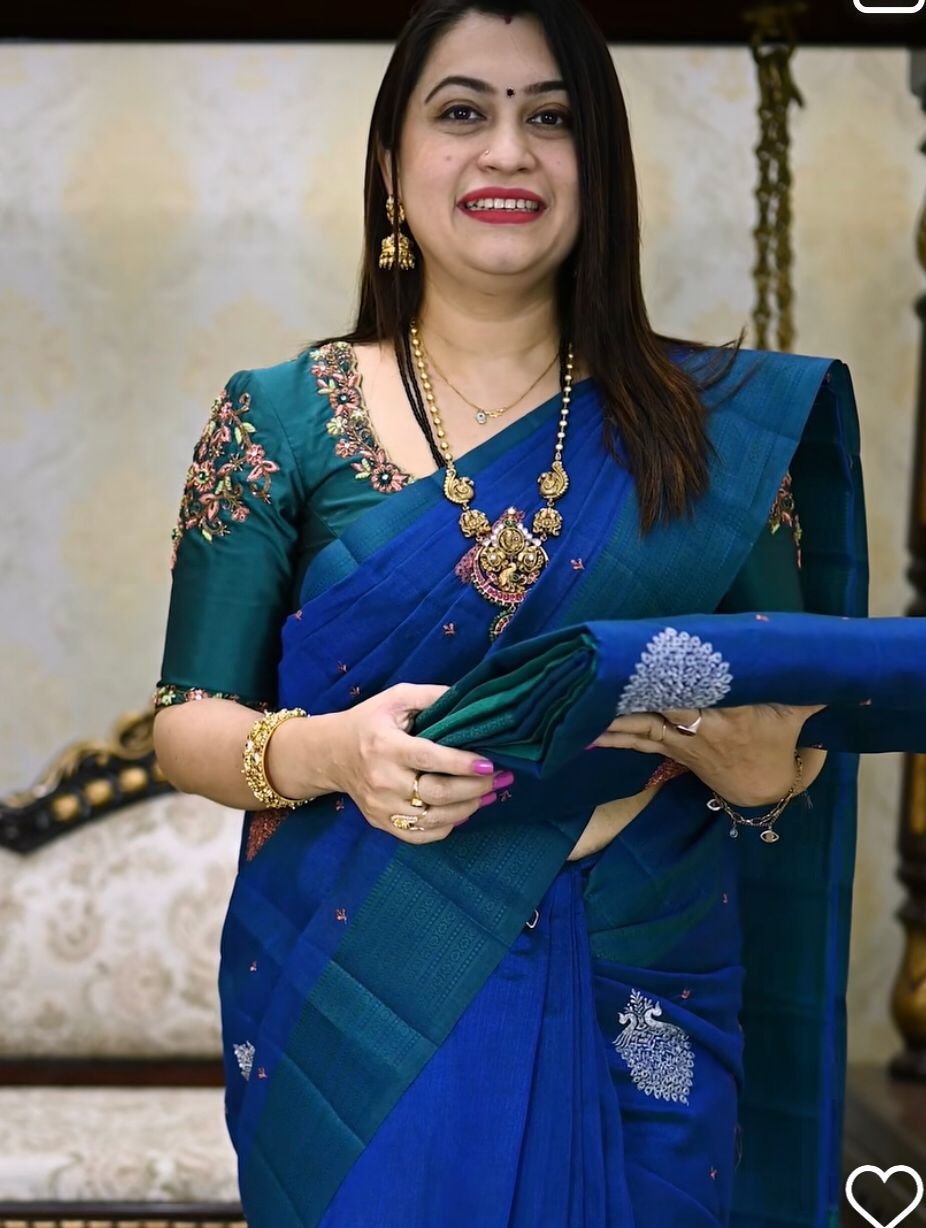 Banana Pith Saree with Embroidery Work Blue  | Celebrity Saree with Raw Silk With Peacock Copper And Silver Zari