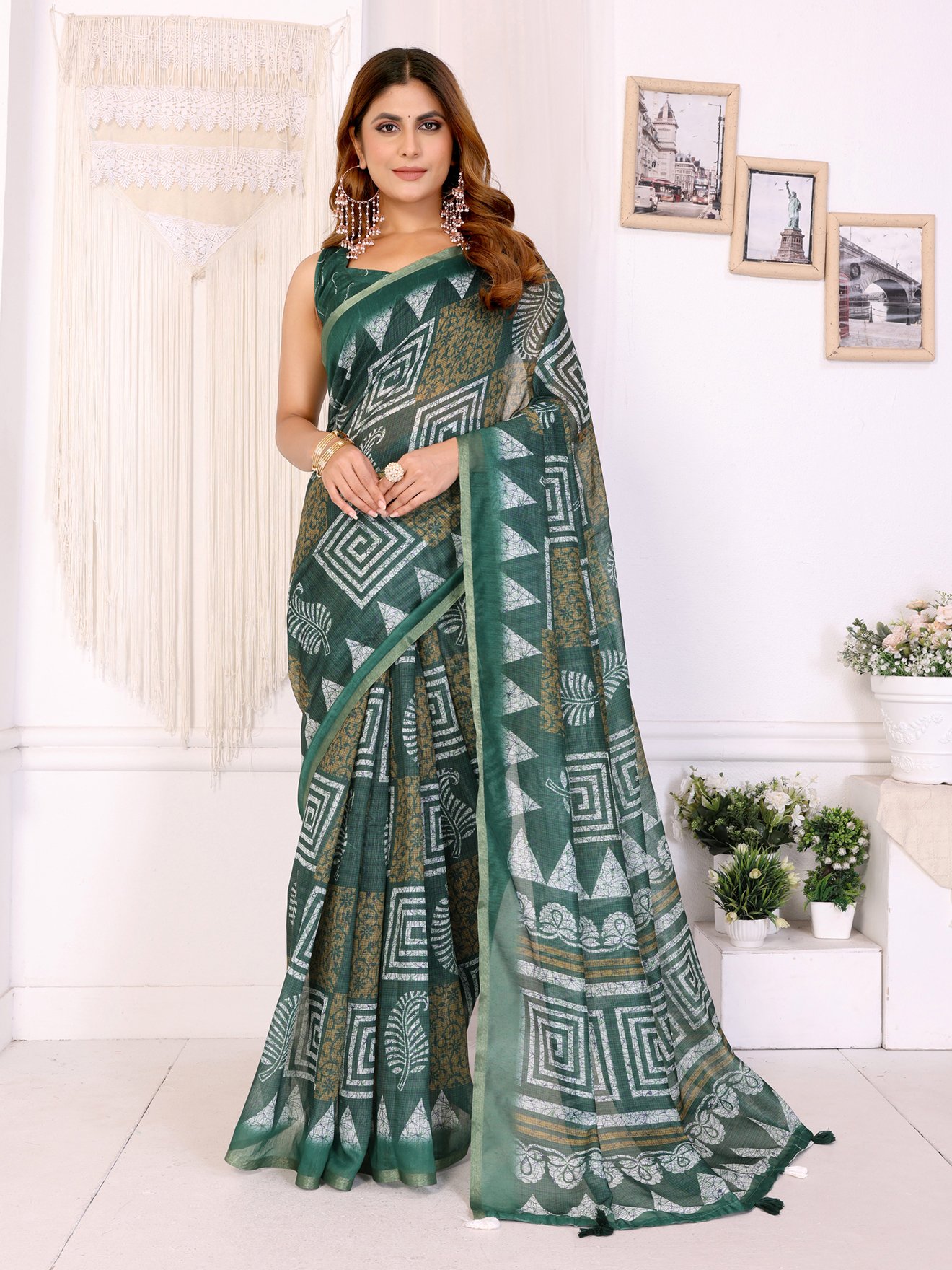 Stylish Chanderi Saree with Geometric Digital Print