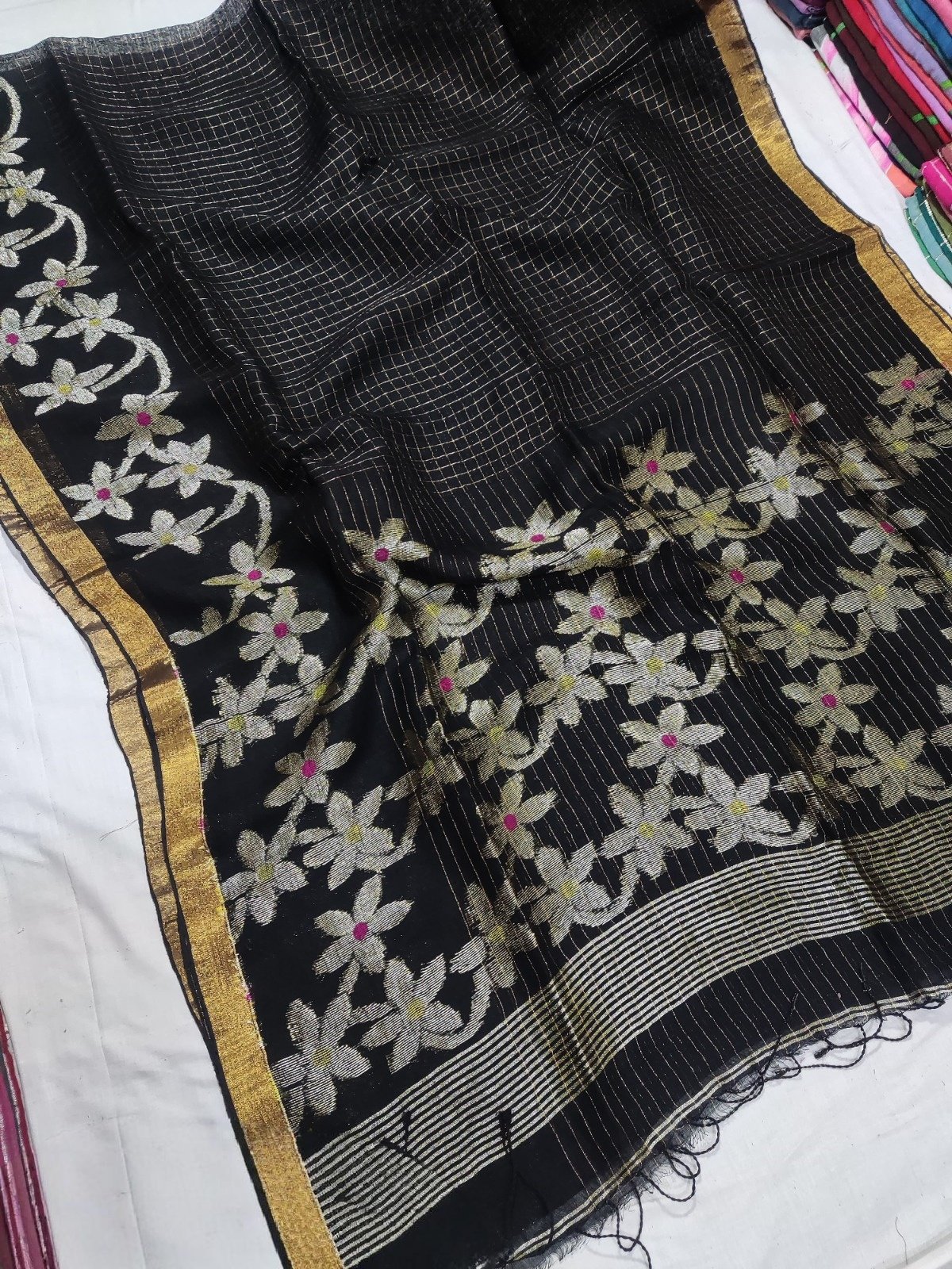 Women’s Black Reshmi Matka Saree – Cotton Mix Floral Zari Border Saree