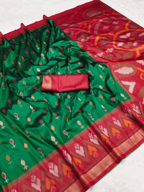 Handwoven Traditional Pure Ikat Pochampally Silk Saree in Ikat Pallu & Blouse Piece